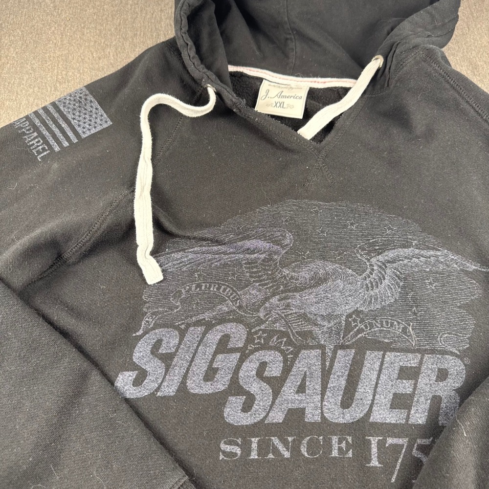 Sig Sauer Mens XXL Black Graphic Hoodie American Flag Sleeve Pullover j.america